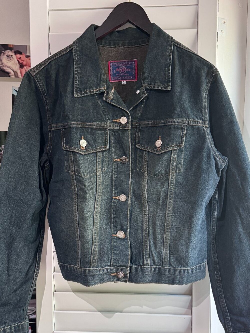 🎸✨ Hard Rock Cafe Cancun Vintage Denim Jacket — 1990s Collector Edition ✨🎸